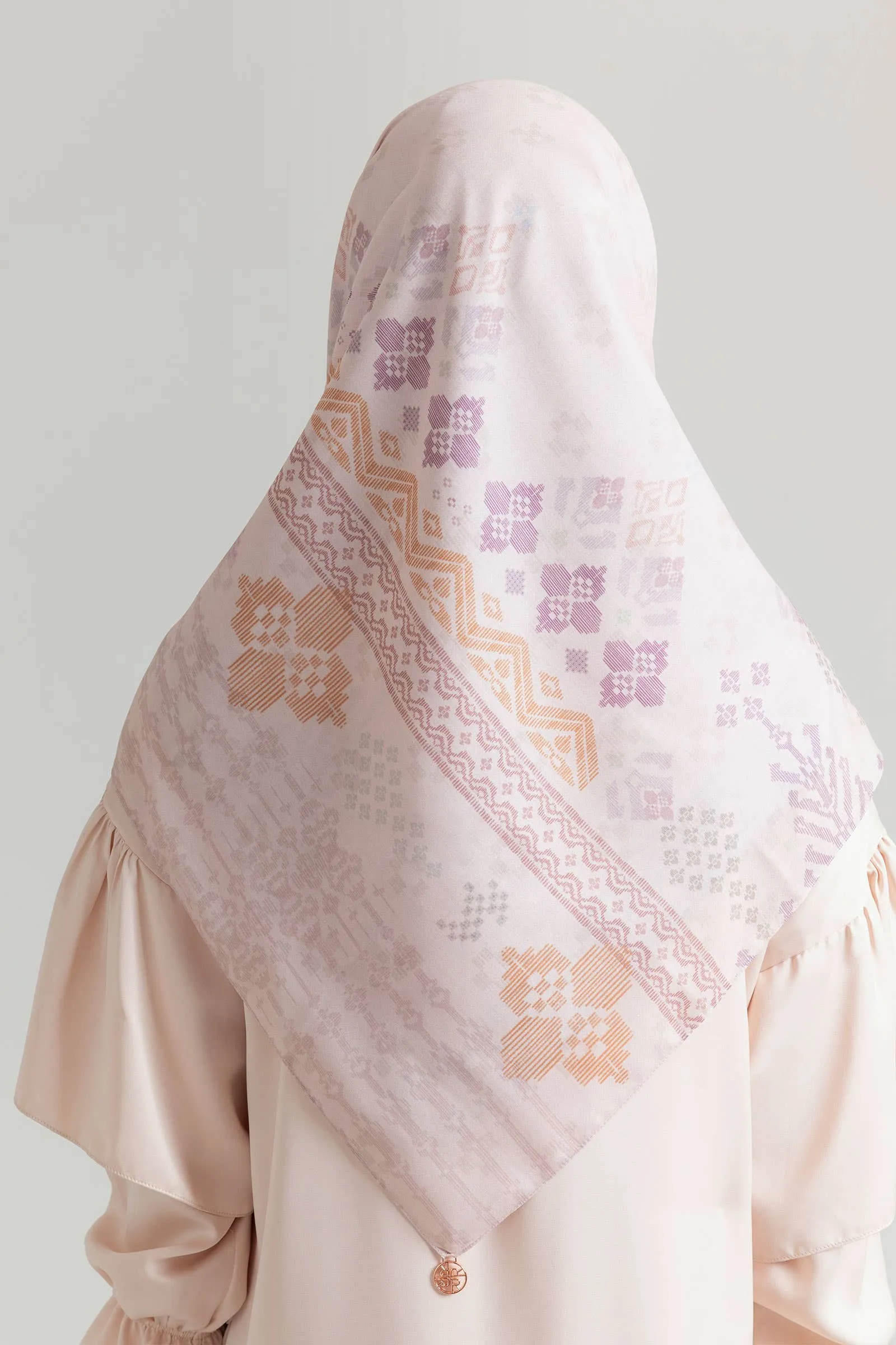 Cloud Pink Araia Scarf