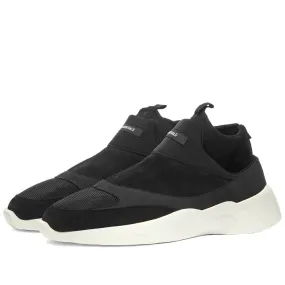 Fear of God ESSENTIALS Laceless Sock RacerBlack