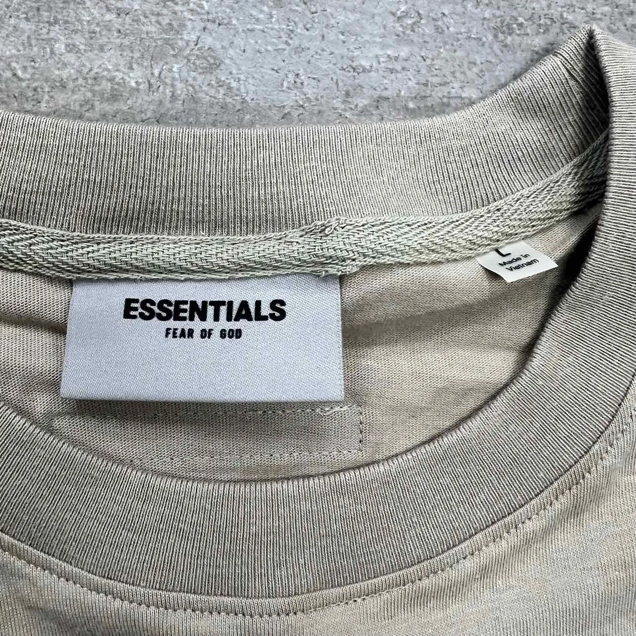 Fear of God T-Shirt ESSENTIALS Olive New Size L