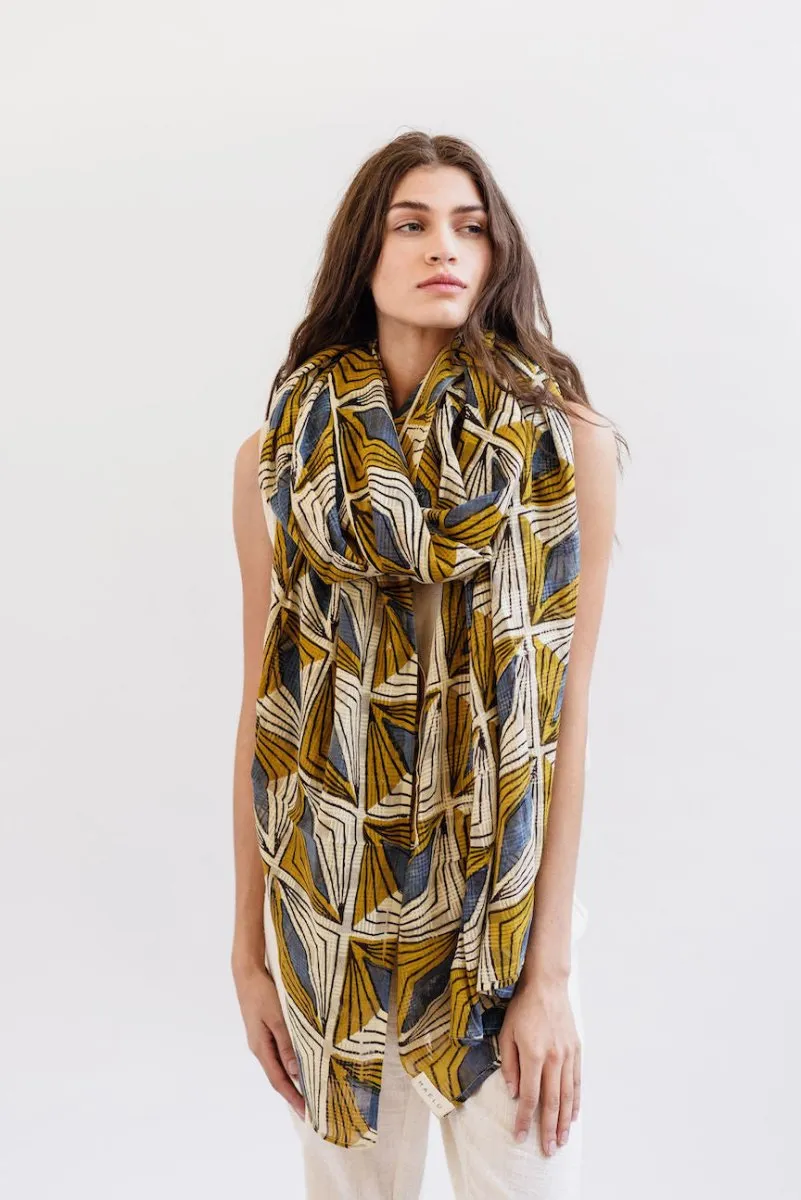 Maelu Oversized Scarf in Hattie