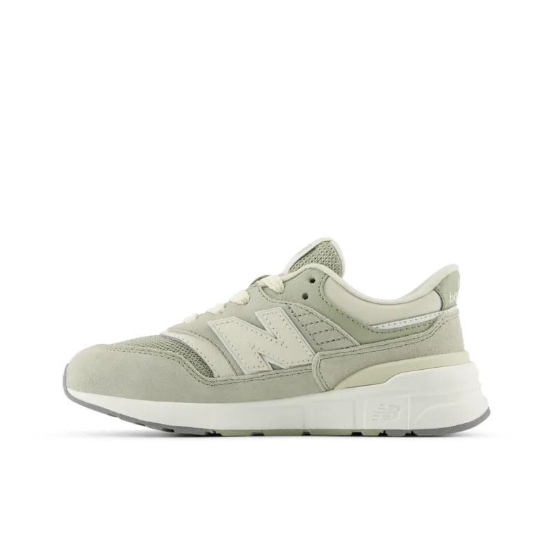 New Balance Youth 997R Running Shoe - PR997REF