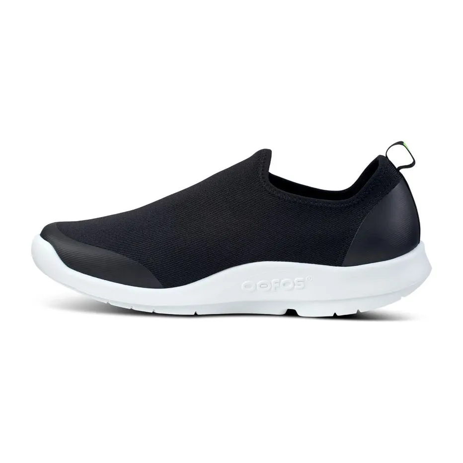 OOFOS Men's OOmg Sport Low Shoe in White/Black