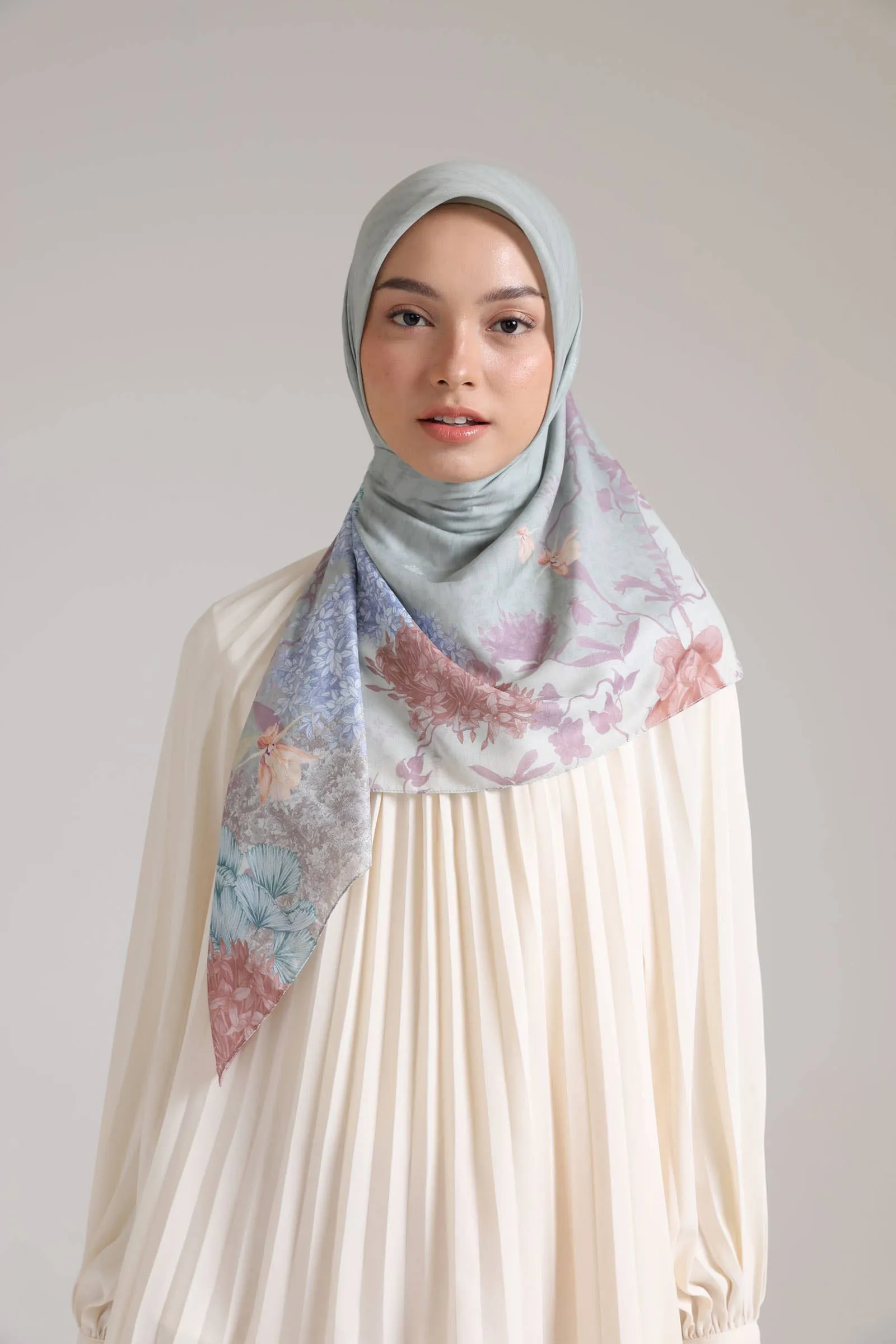 Sea Foam Masraya Scarf