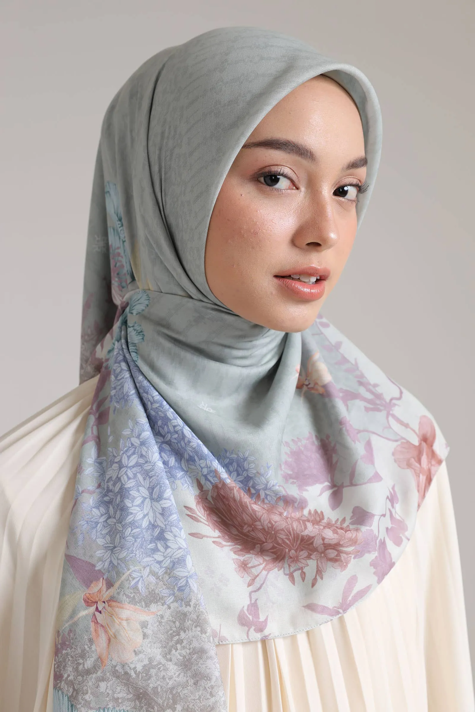 Sea Foam Masraya Scarf