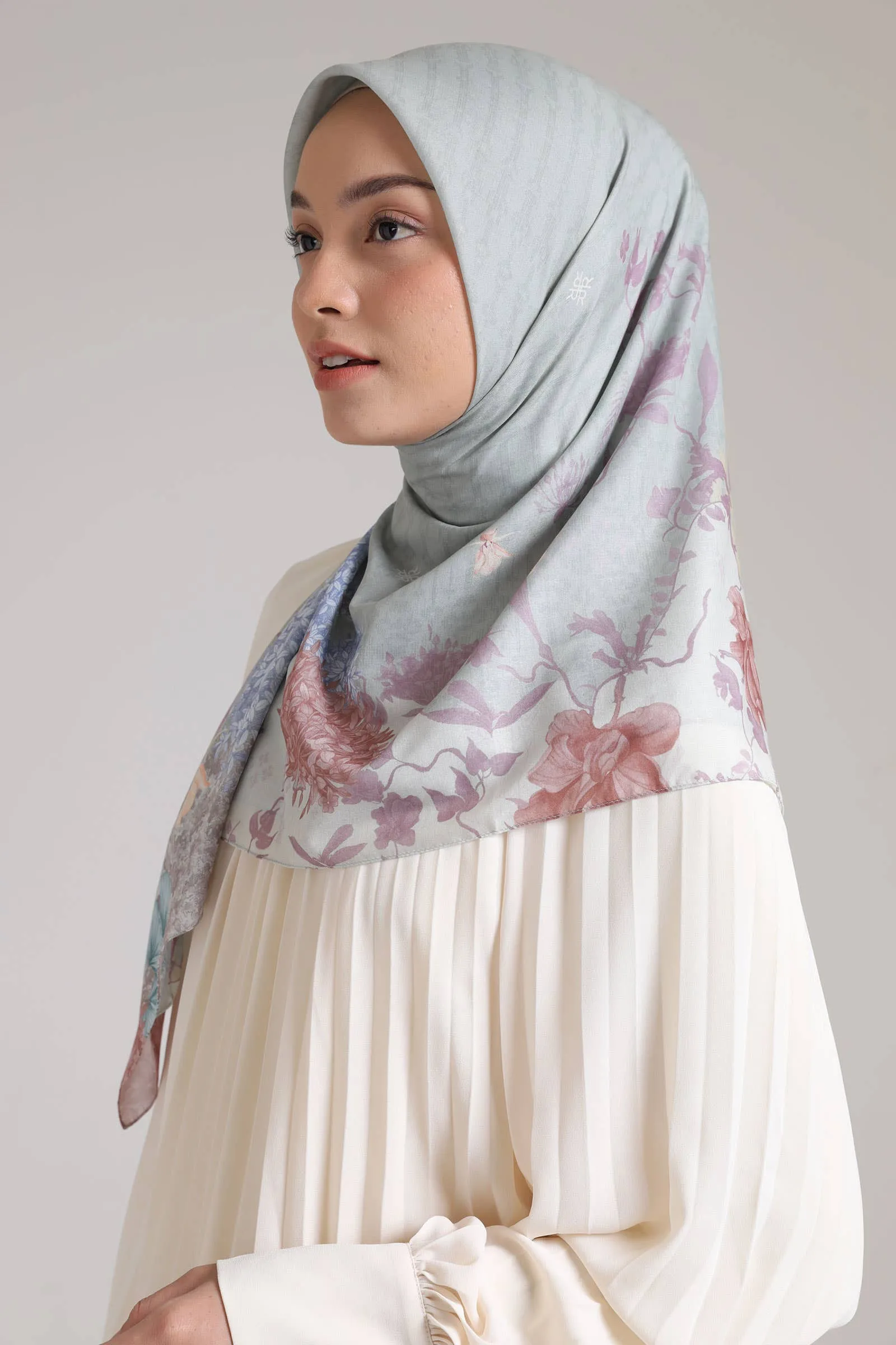 Sea Foam Masraya Scarf