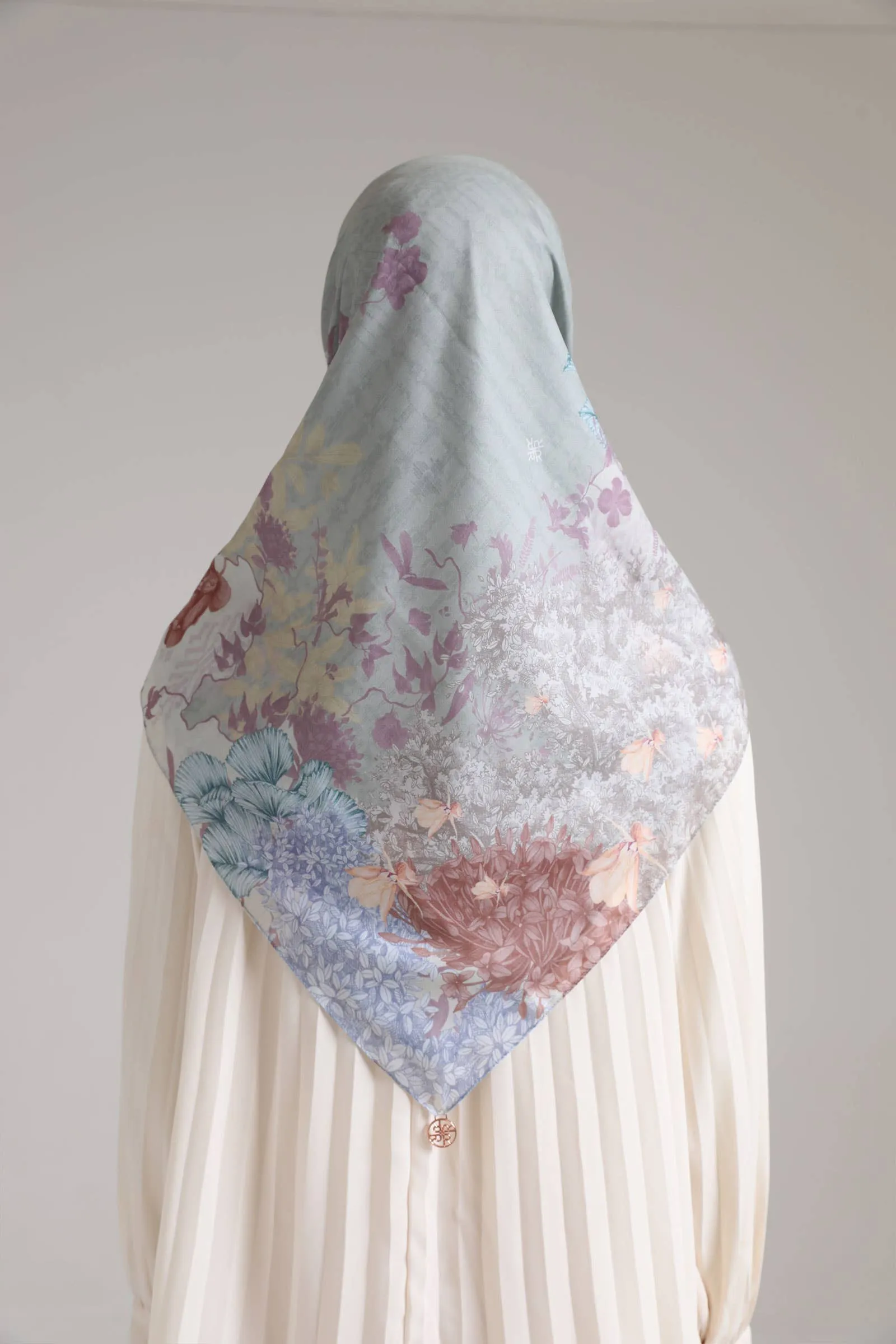 Sea Foam Masraya Scarf