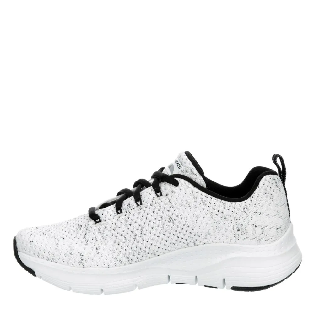 SKECHERS  WOMENS ARCH FIT GLEE FOR ALL RUNNING SHOE