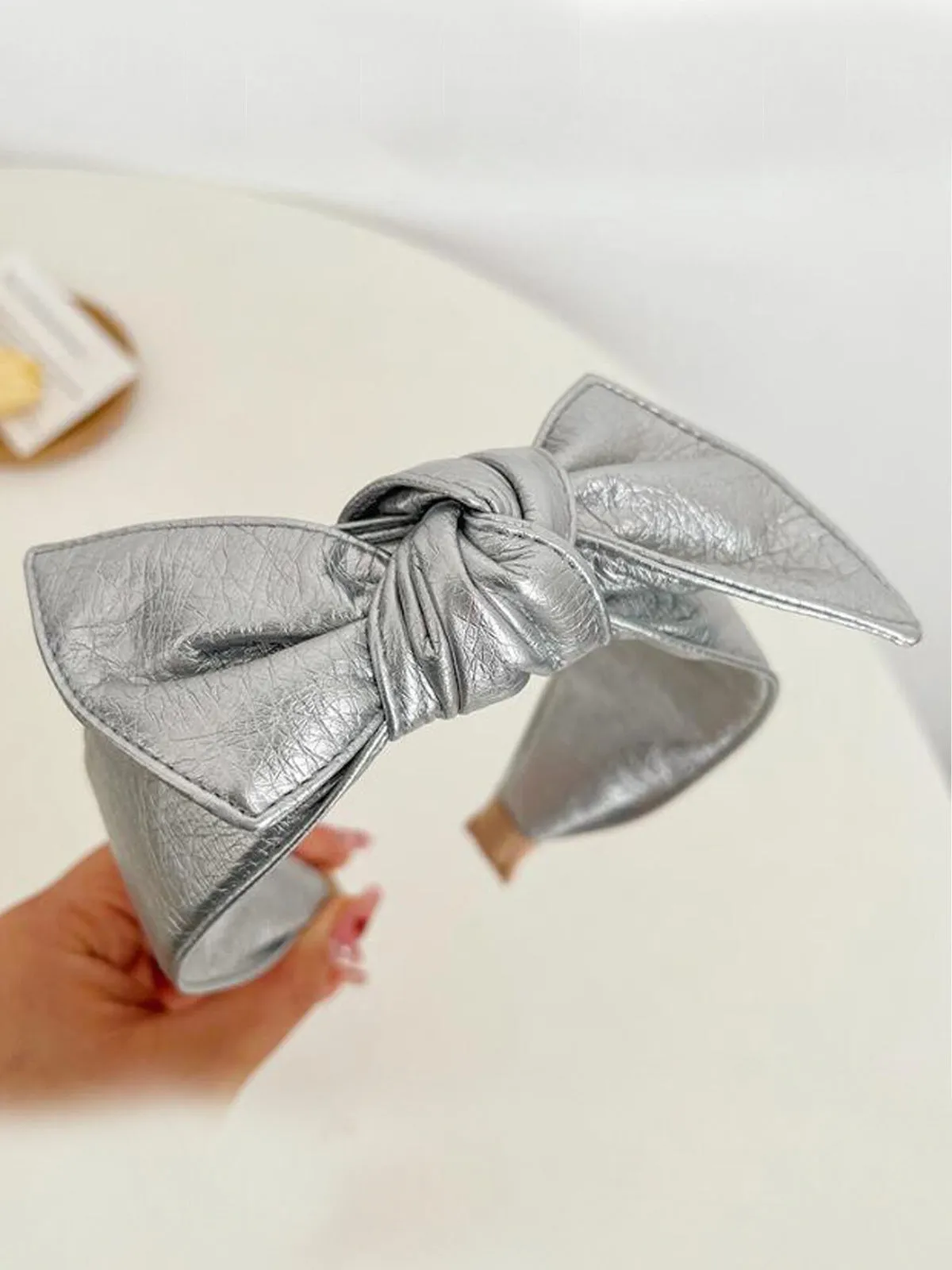 Style Diva PU Leather Bowknot Headband