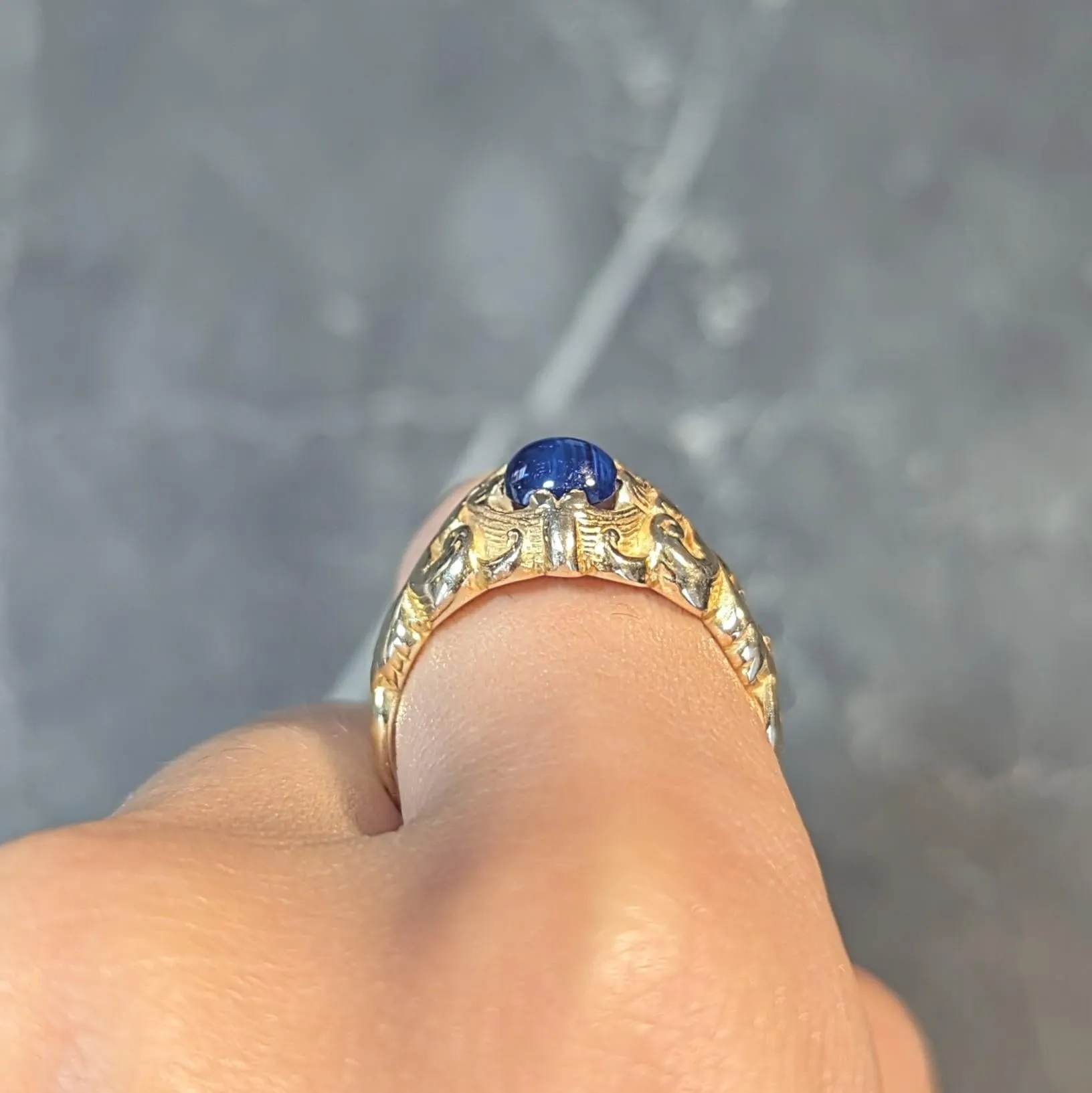 Victorian Sapphire 14 Karat Yellow Gold God Of Wind Unisex Antique Ring